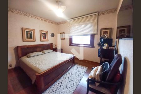 Casa à venda com 381m², 3 quartos e 6 vagas Casa à venda com 381m², 3 quartos e 6 vagasquarto