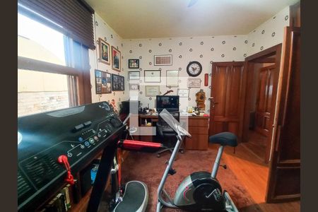 Casa à venda com 381m², 3 quartos e 6 vagas Casa à venda com 381m², 3 quartos e 6 vagasAcademia