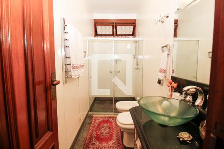 Casa à venda com 381m², 3 quartos e 6 vagas Casa à venda com 381m², 3 quartos e 6 vagasBanheiro