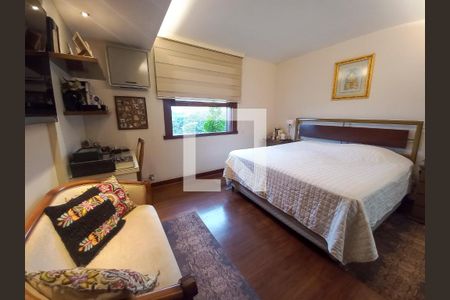 Casa à venda com 381m², 3 quartos e 6 vagas Casa à venda com 381m², 3 quartos e 6 vagasquarto