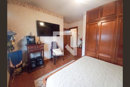 Casa à venda com 381m², 3 quartos e 6 vagas Casa à venda com 381m², 3 quartos e 6 vagasquarto