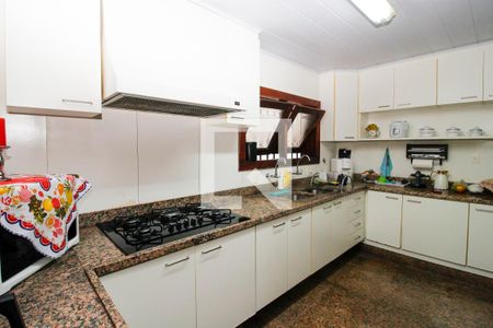 Casa à venda com 381m², 3 quartos e 6 vagas Casa à venda com 381m², 3 quartos e 6 vagasCozinha