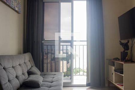 Sala de apartamento para alugar com 2 quartos, 42m² em Vila Inglesa, São Paulo