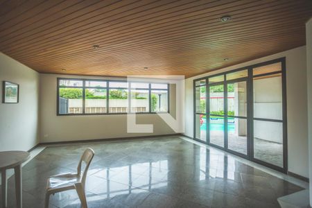 Apartamento à venda com 110m², 3 quartos e 2 vagas Apartamento à venda com 110m², 3 quartos e 2 vagasÁrea comum - Salão de festas