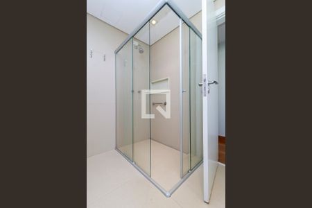 Apartamento à venda com 236m², 3 quartos e 3 vagas Apartamento à venda com 236m², 3 quartos e 3 vagasBanheiro 2