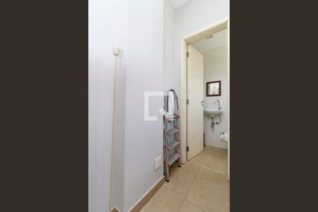 Apartamento à venda com 236m², 3 quartos e 3 vagas Apartamento à venda com 236m², 3 quartos e 3 vagasÁrea de Serviço - Quarto