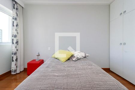 Apartamento à venda com 236m², 3 quartos e 3 vagas Apartamento à venda com 236m², 3 quartos e 3 vagasQuarto 2