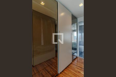 Apartamento para alugar com 169m², 3 quartos e 4 vagas Apartamento para alugar com 169m², 3 quartos e 4 vagasSuíte 1