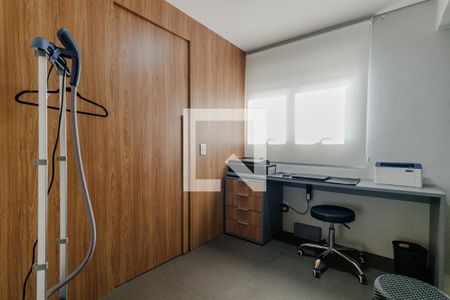 Apartamento para alugar com 169m², 3 quartos e 4 vagas Apartamento para alugar com 169m², 3 quartos e 4 vagasEscritório