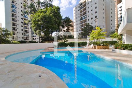 Apartamento para alugar com 169m², 3 quartos e 4 vagas Apartamento para alugar com 169m², 3 quartos e 4 vagasÁrea comum - Piscina