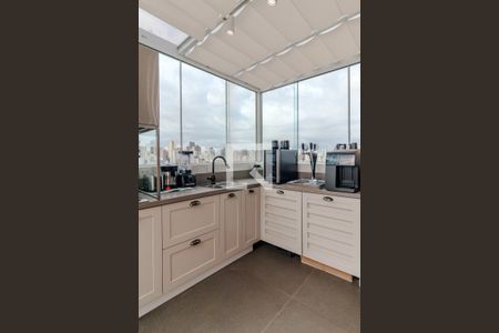 Apartamento para alugar com 169m², 3 quartos e 4 vagas Apartamento para alugar com 169m², 3 quartos e 4 vagasCozinha