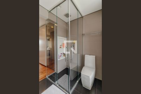 Apartamento para alugar com 169m², 3 quartos e 4 vagas Apartamento para alugar com 169m², 3 quartos e 4 vagasBanheiro da Suíte 1