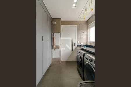 Apartamento para alugar com 169m², 3 quartos e 4 vagas Apartamento para alugar com 169m², 3 quartos e 4 vagasÁrea de Serviço
