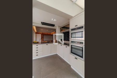 Apartamento para alugar com 169m², 3 quartos e 4 vagas Apartamento para alugar com 169m², 3 quartos e 4 vagasCozinha