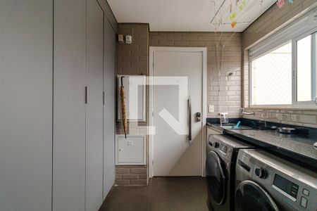 Apartamento para alugar com 169m², 3 quartos e 4 vagas Apartamento para alugar com 169m², 3 quartos e 4 vagasÁrea de Serviço