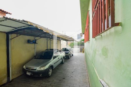 Casa à venda com 360m², 4 quartos e 4 vagas Casa à venda com 360m², 4 quartos e 4 vagasGaragem