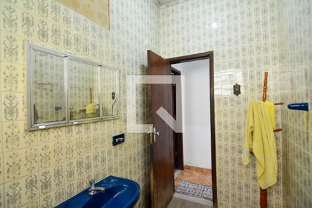 Casa à venda com 360m², 4 quartos e 4 vagas Casa à venda com 360m², 4 quartos e 4 vagasBanheiro