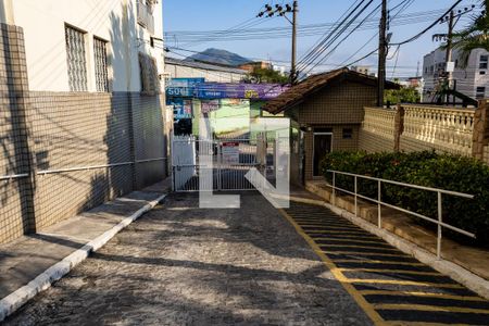 Apartamento para alugar com 70m², 2 quartos e 1 vagaFachada e portaria