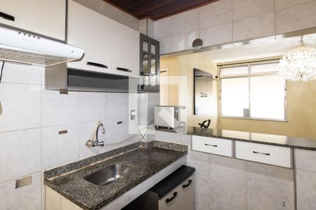Apartamento para alugar com 70m², 2 quartos e 1 vagaCozinha e Área de Serviço