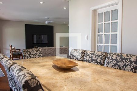 Casa de condomínio à venda com 422m², 4 quartos e 4 vagas Casa de condomínio à venda com 422m², 4 quartos e 4 vagasSALA DE JANTAR