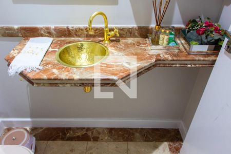 Casa de condomínio à venda com 422m², 4 quartos e 4 vagas Casa de condomínio à venda com 422m², 4 quartos e 4 vagasLAVABO