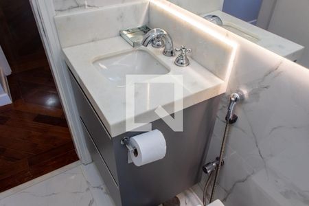 Casa de condomínio à venda com 422m², 4 quartos e 4 vagas Casa de condomínio à venda com 422m², 4 quartos e 4 vagasBANHEIRO DA SUITE 1