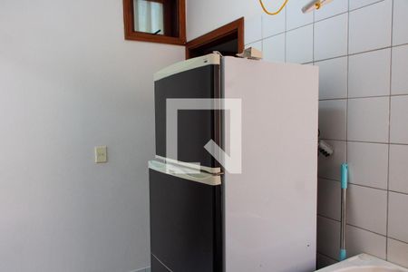 Casa de condomínio à venda com 422m², 4 quartos e 4 vagas Casa de condomínio à venda com 422m², 4 quartos e 4 vagasÁREA DE SERVIÇO