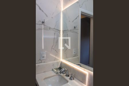 Casa de condomínio à venda com 422m², 4 quartos e 4 vagas Casa de condomínio à venda com 422m², 4 quartos e 4 vagasBANHEIRO DA SUITE 1