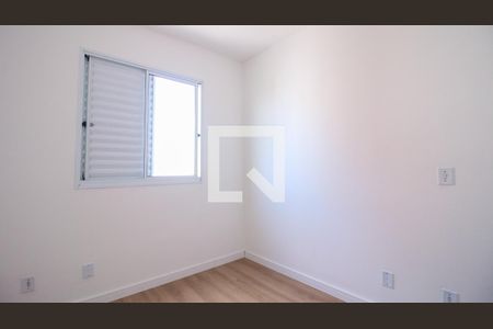Quarto 1 de apartamento para alugar com 2 quartos, 44m² em Parque São Lourenço, São Paulo