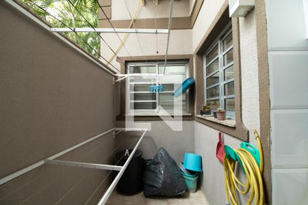 Casa de condomínio à venda com 176m², 3 quartos e 2 vagasÁrea de Serviço