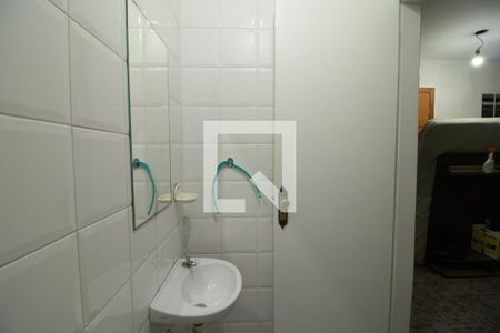 Casa de condomínio à venda com 176m², 3 quartos e 2 vagasBanheiro 2