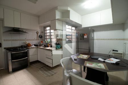 Casa de condomínio à venda com 176m², 3 quartos e 2 vagasCozinha