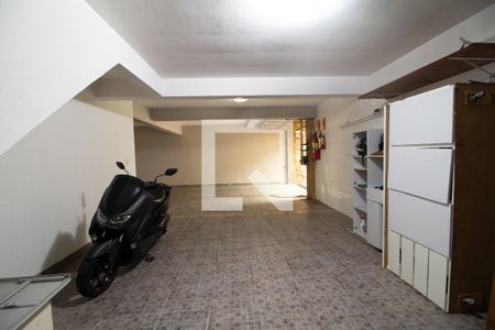 Casa de condomínio à venda com 176m², 3 quartos e 2 vagasGaragem