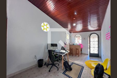 Casa à venda com 300m², 4 quartos e 2 vagasEscritório