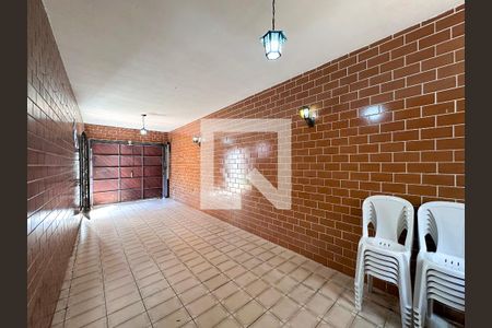 Casa à venda com 300m², 4 quartos e 2 vagasGaragem