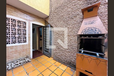 Casa à venda com 300m², 4 quartos e 2 vagasChurrasqueira