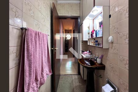 Casa à venda com 300m², 4 quartos e 2 vagasBanheiro Social