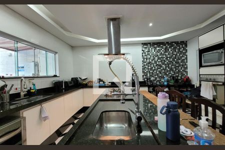 Casa à venda com 190m², 3 quartos e 4 vagasCozinha