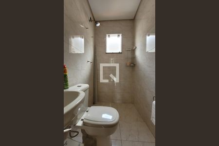 Casa à venda com 190m², 3 quartos e 4 vagasBanheiro da suíte 3