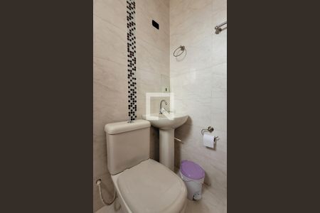 Casa à venda com 190m², 3 quartos e 4 vagasBanheiro da suíte 2