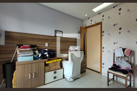 Casa à venda com 190m², 3 quartos e 4 vagasSuíte