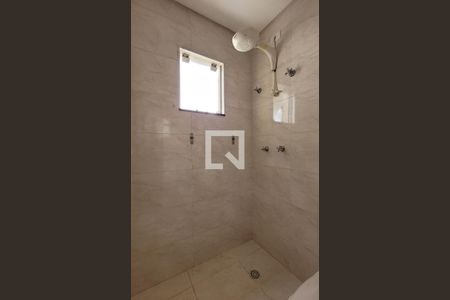 Casa à venda com 190m², 3 quartos e 4 vagasBanheiro da suíte 2