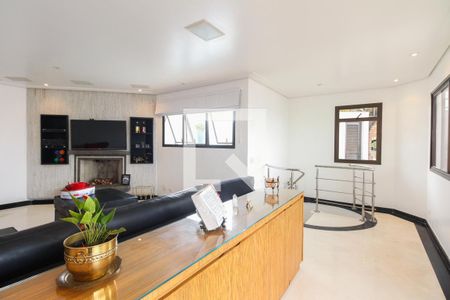 Apartamento à venda com 271m², 3 quartos e 3 vagas Apartamento à venda com 271m², 3 quartos e 3 vagasSala de TV - Cobertura