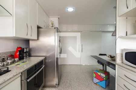 Apartamento à venda com 271m², 3 quartos e 3 vagas Apartamento à venda com 271m², 3 quartos e 3 vagasCozinha