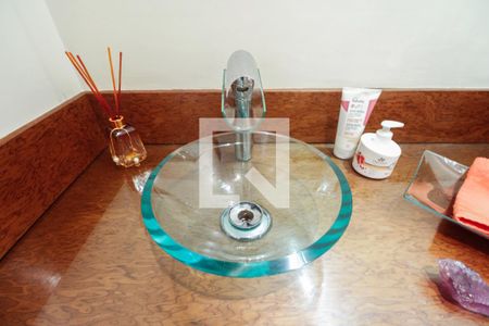 Apartamento à venda com 271m², 3 quartos e 3 vagas Apartamento à venda com 271m², 3 quartos e 3 vagasLavabo