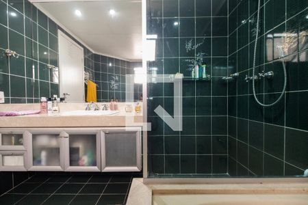 Apartamento à venda com 271m², 3 quartos e 3 vagas Apartamento à venda com 271m², 3 quartos e 3 vagasBanheiro Suíte 2 - Cobertura