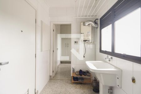 Apartamento à venda com 271m², 3 quartos e 3 vagas Apartamento à venda com 271m², 3 quartos e 3 vagasÁrea de Serviço