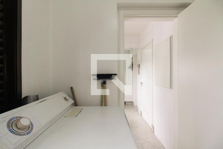 Apartamento à venda com 271m², 3 quartos e 3 vagas Apartamento à venda com 271m², 3 quartos e 3 vagasÁrea de Serviço - Quarto de Serviço