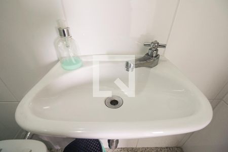 Apartamento à venda com 271m², 3 quartos e 3 vagas Apartamento à venda com 271m², 3 quartos e 3 vagasÁrea de Serviço - Banheiro de Serviço