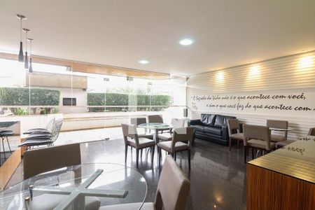 Apartamento à venda com 271m², 3 quartos e 3 vagas Apartamento à venda com 271m², 3 quartos e 3 vagasCondomínio - Salão de Festas